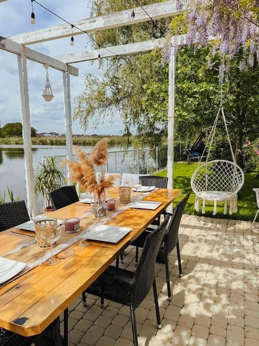 Therme - Corbeanca By The Lake Luxury Villa Exterior foto